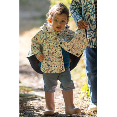 Capeline de pluie bébé motif farandole marine | Mousqueton