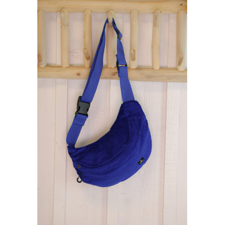 Petit sac banane BANNIC en velours côtelé bleu cobalt | Mousqueton