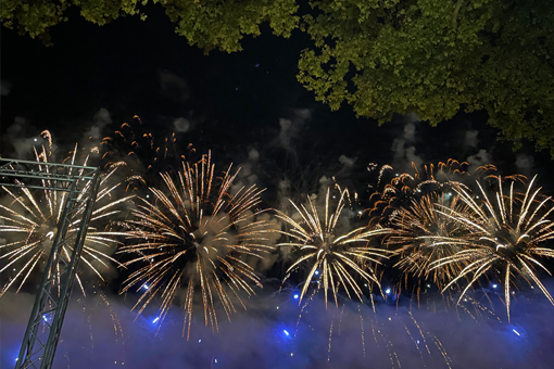 Feu d'artifice au Festival de Loire d'Orléans