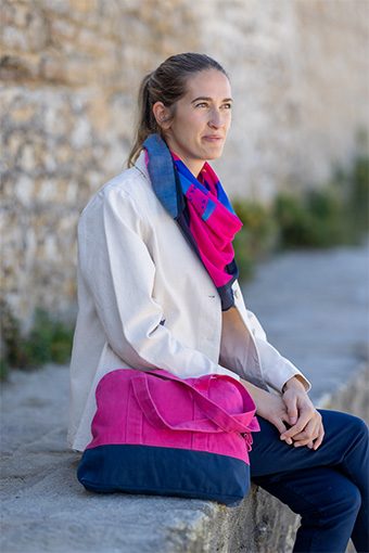 le foulard de la collection stéphanie veillard x mousqueton