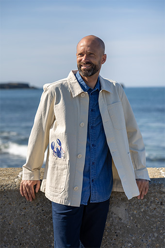 la veste en toile de la collection stéphanie veillard x mousqueton