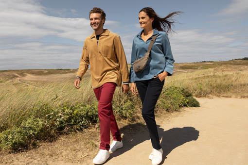 Un homme et une femme en vareuses velours côtelé Mousqueton