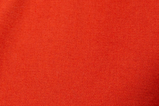 Zoom sur le twill imperméable d'une parka mi-saison femme Mousqueton