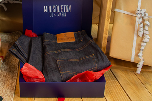Notre jean made in France dans une boîte cadeau Mousqueton