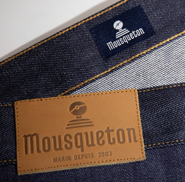 L'identité Mousqueton
