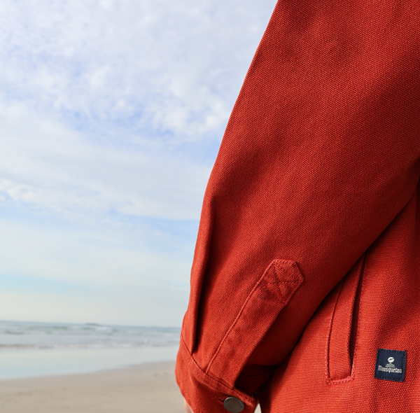 Une coupe droite pour un look décontracté