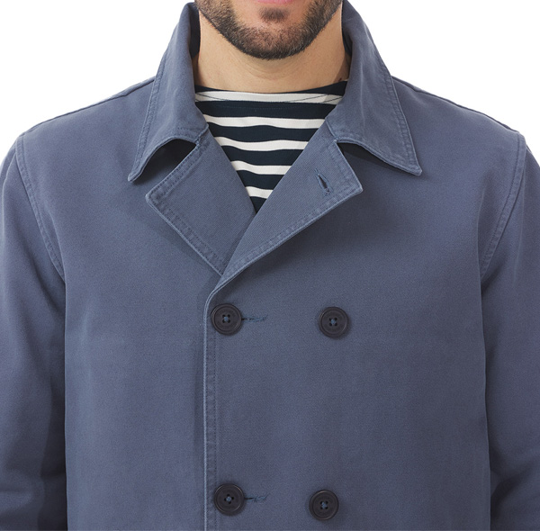 Neat details for a structured silhouette