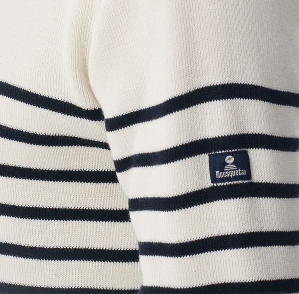 A blend of wool and acrylic for lasting comfort