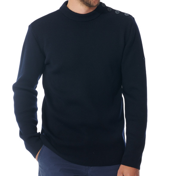 A fitted cut for a masculine silhouette